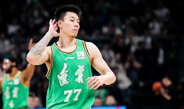 3点原因！张镇麟离开辽篮，杨鸣忽视关键一环，上海凑齐三大前锋